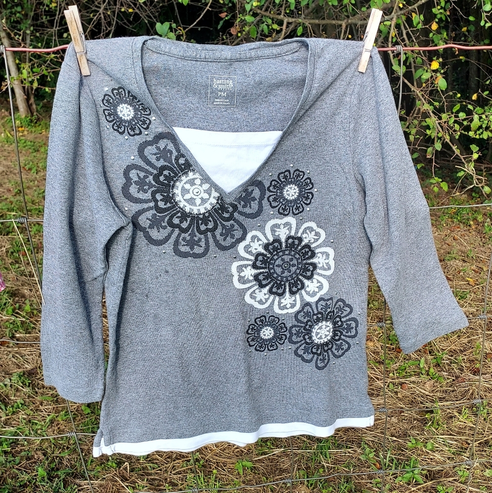 Hasting & Smith Women's Floral Long Sleeve Tee.